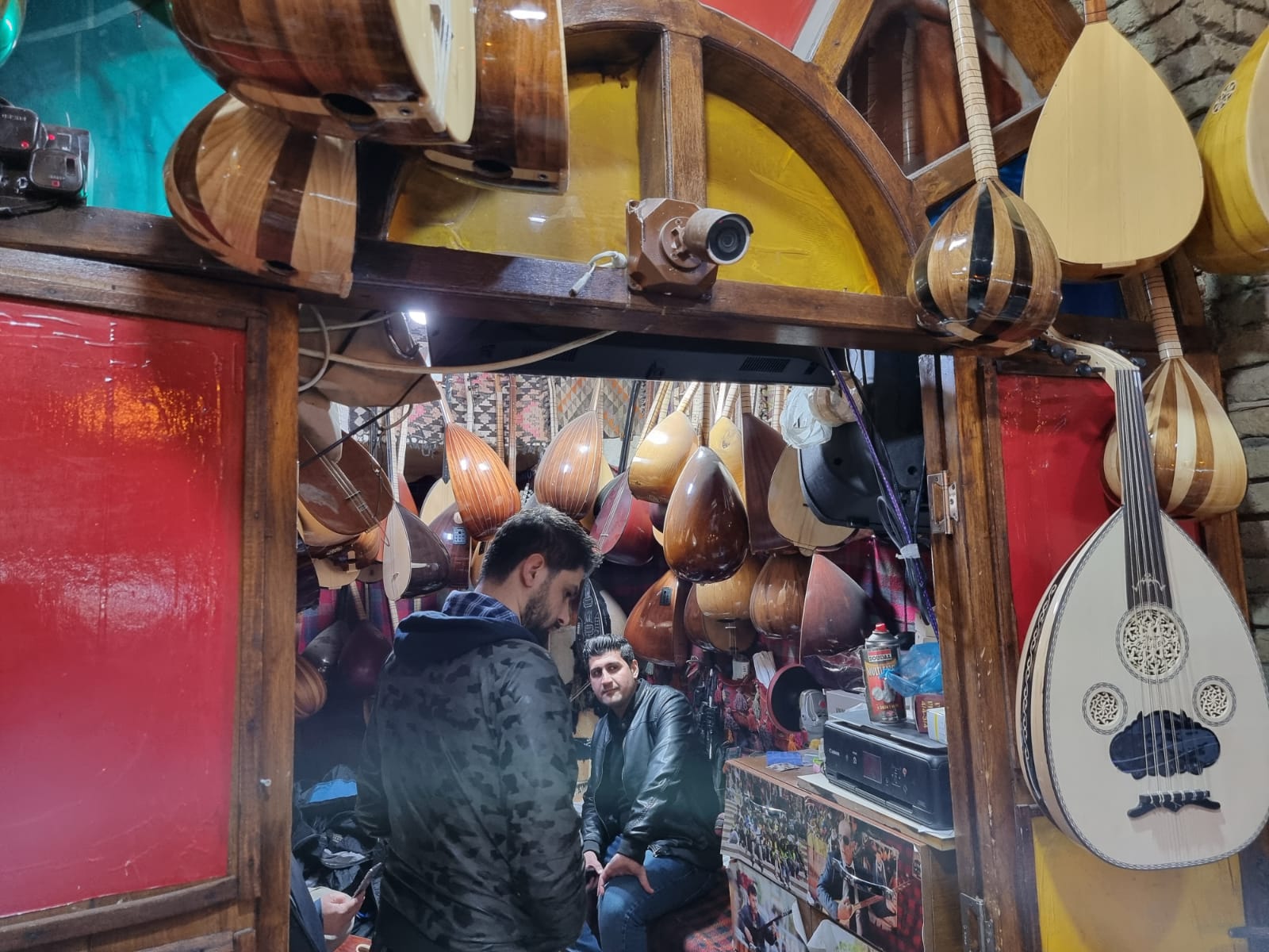 Entrance to Bakr Sazvan’s shop for saz instruments in Erbil citadel. (Photo: Wladimir van Wilgenburg) 